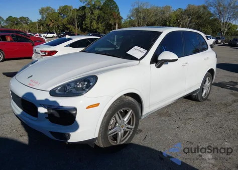 2017 Porsche Cayenne Platinum Edition z USA, uszkodzony, nr VIN WP1AA2A27HKA81851